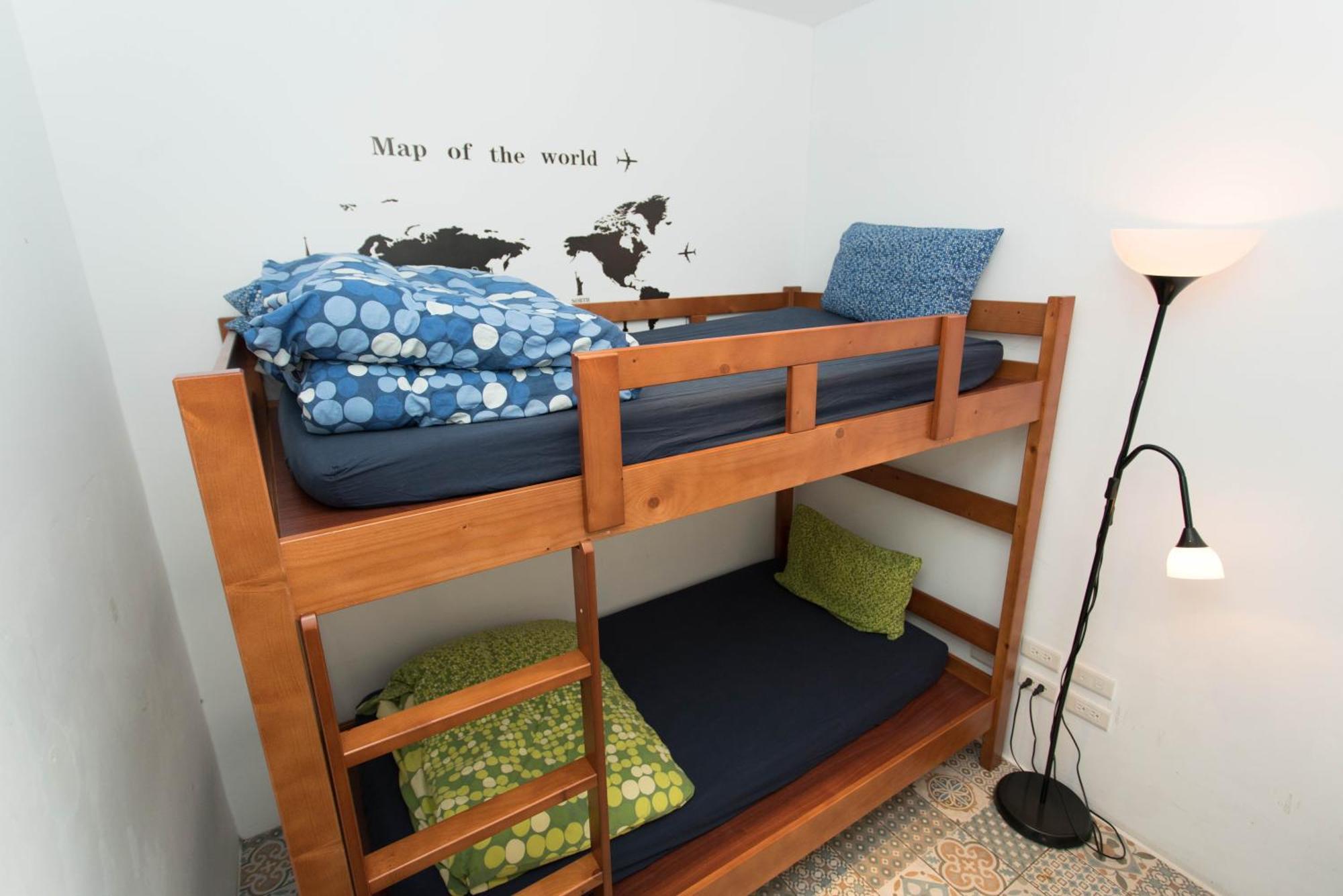 4Plus Hostel Тайбэй Экстерьер фото