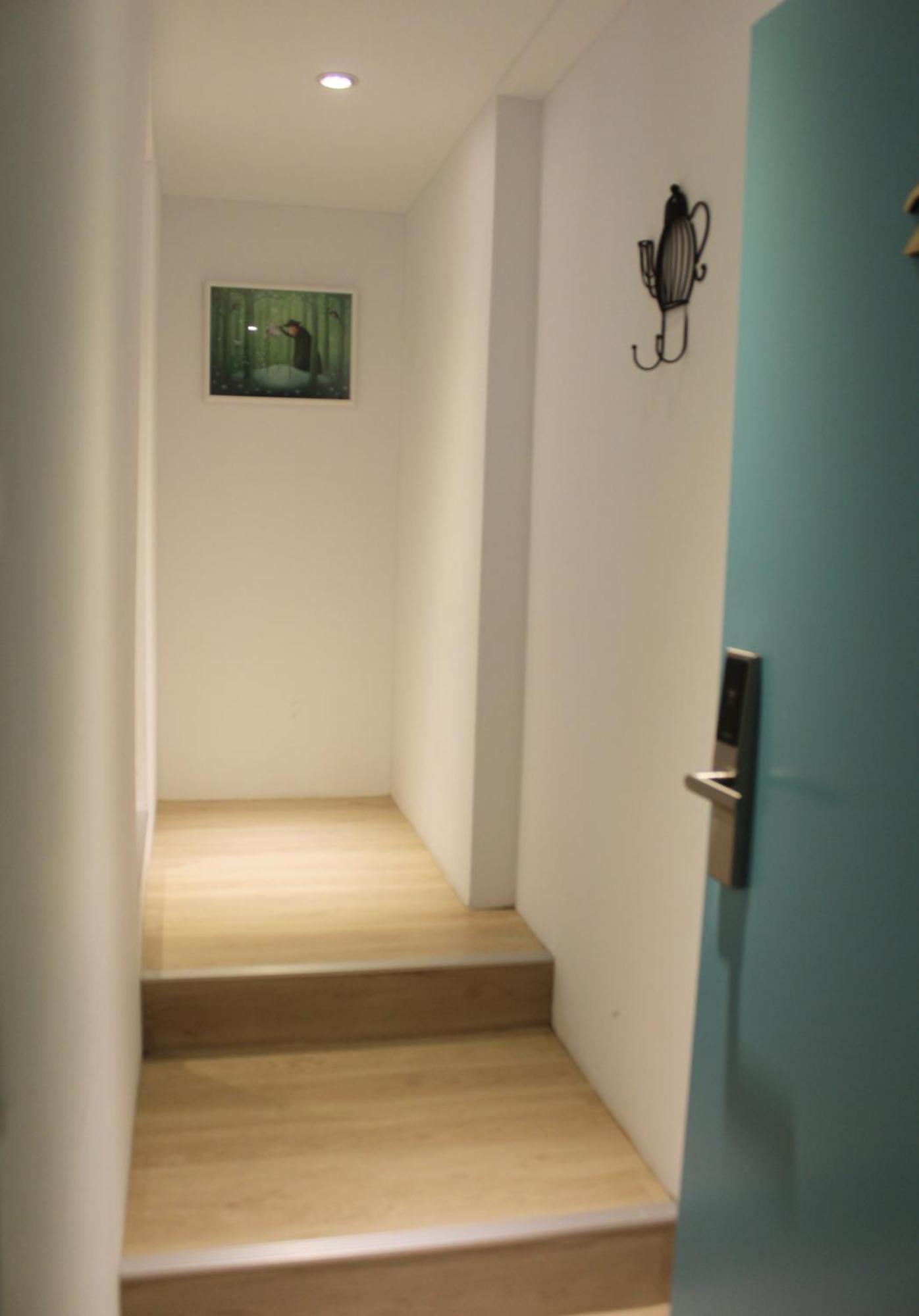 4Plus Hostel Тайбэй Экстерьер фото